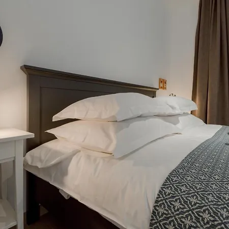 Apartment Ivino Omis