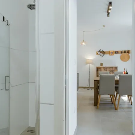 Ivino Apartment