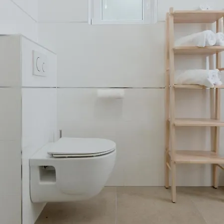 Ivino Apartment *