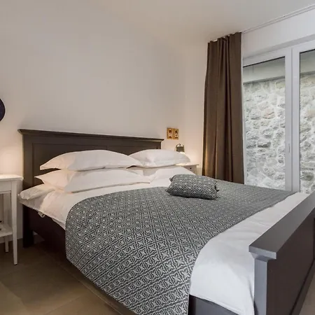 Ivino Apartment *