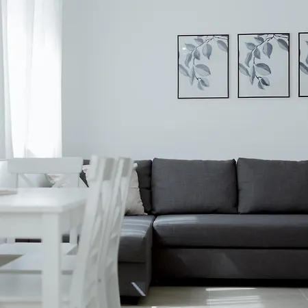 Apartment Ivino Omis