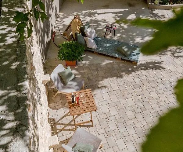 Ivino דירה אומיס